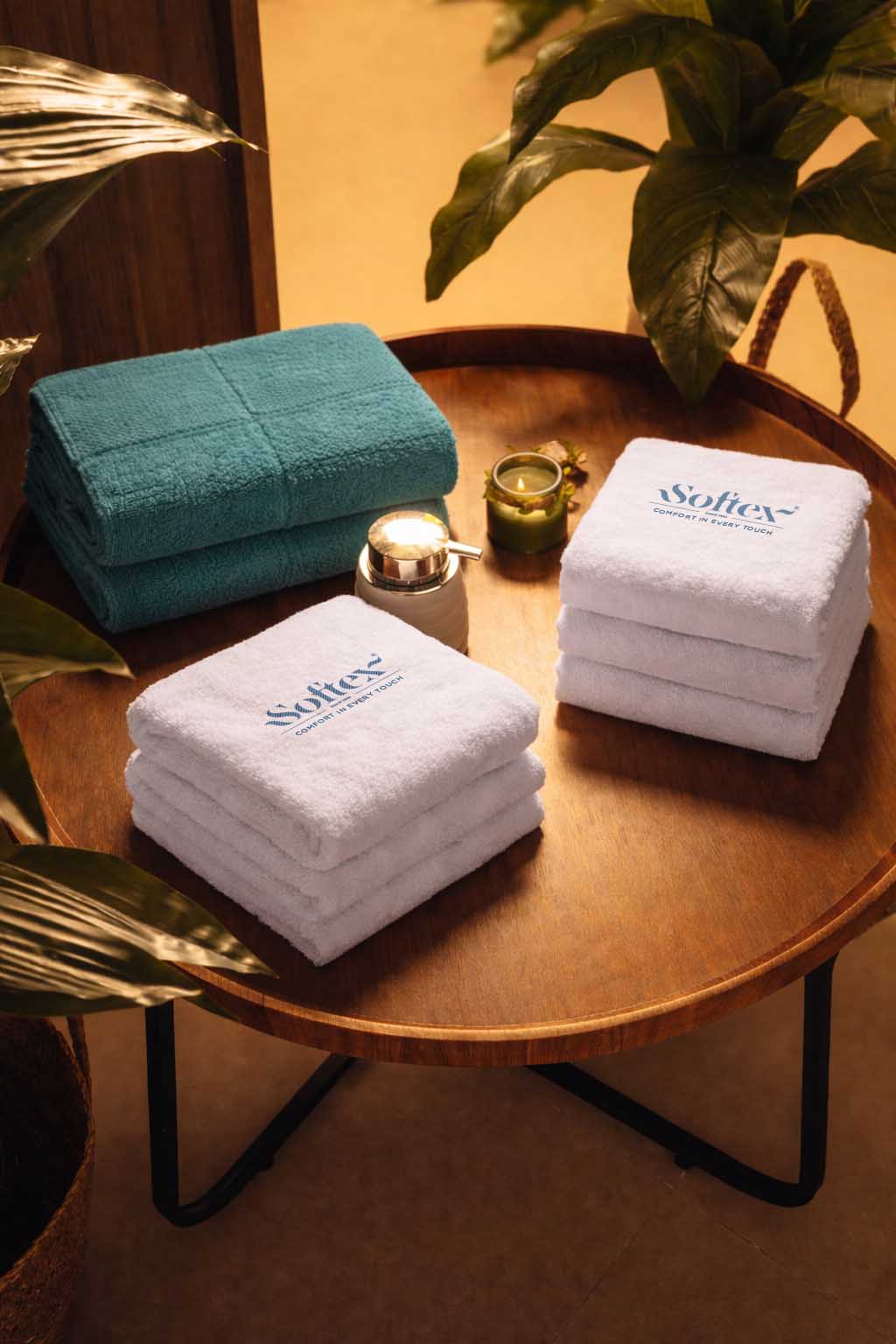 Toalla de hotel blanca – 550–600 GSM